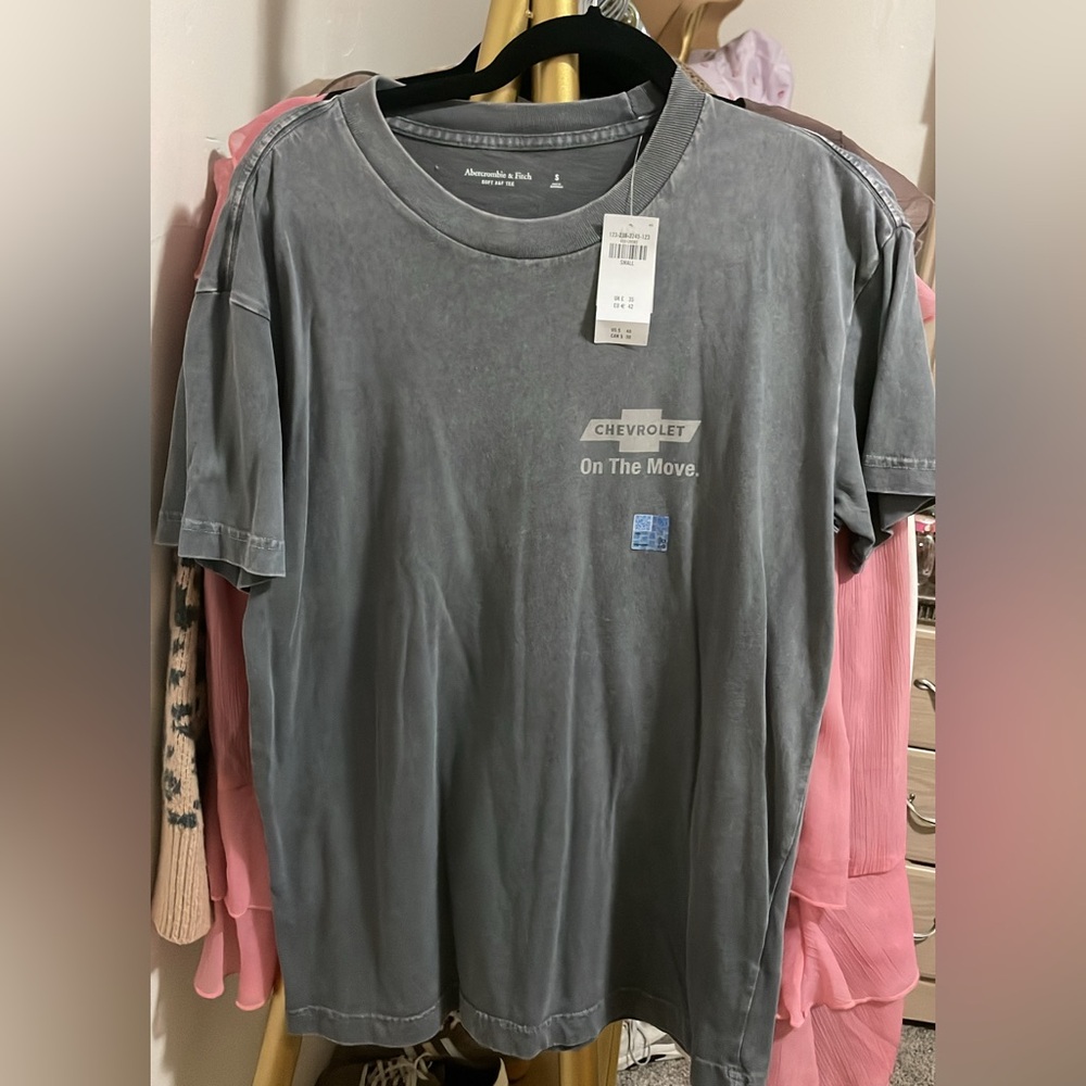 Abercrombie & Fitch Gray Short Sleeve Tee